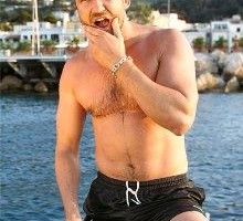 Lee más sobre el artículo Gerard Butler: no soy gay, no se lo que soy