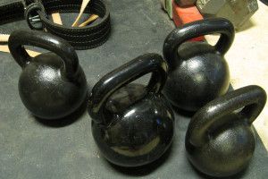 Lee más sobre el artículo El entrenamiento con pesas rusas Kettlebells