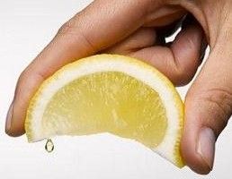 Lee más sobre el artículo El limón, sus propiedades curativas y adelgazantes