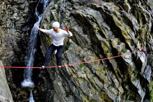Lee más sobre el artículo Los espacios verdes para la práctica del slackline