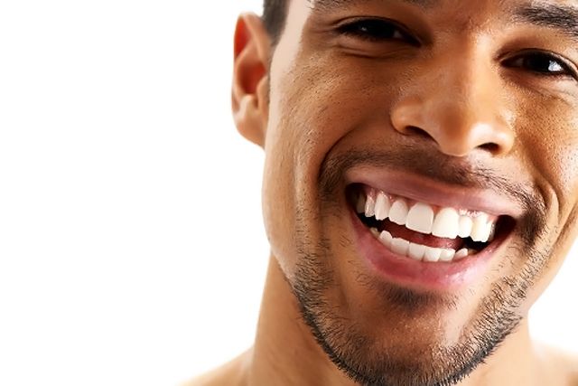Lee más sobre el artículo Unos dientes blancos, el sueño de todo seductor