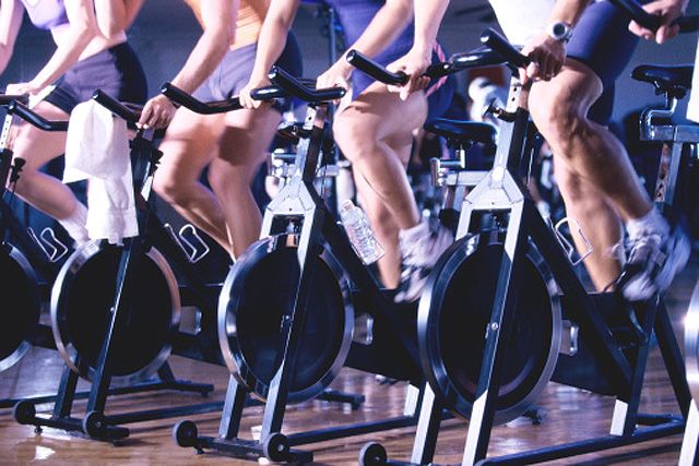 Lee más sobre el artículo La práctica del spinning en bicicleta estática