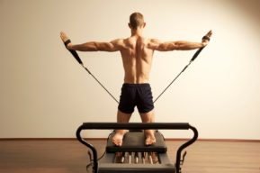 Pilates corrige los movimientos culpables del dolor de espalda