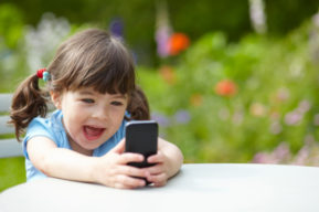 Hay más smartphones dados de alta al día que nacimientos