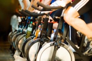 Lee más sobre el artículo La bicicleta de spinning para quemar calorías y reducir grasa
