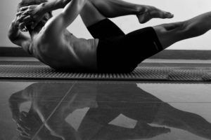 Lee más sobre el artículo Método Pilates, ejercicios para practicar en casa
