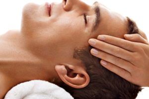 Lee más sobre el artículo El Reiki como una terapia natural para combatir el estrés y el dolor