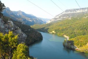 Lee más sobre el artículo Primera vía ferrata de Euskadi en las hoces del Sobrón