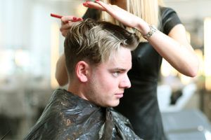 Lee más sobre el artículo Secretos sobre la coloración de cabello masculina