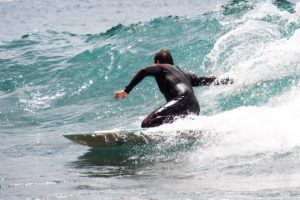 Lee más sobre el artículo Ventajas y desventajas de practicar deportes náuticos en invierno