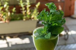 Lee más sobre el artículo Los smoothies verdes, una solución saludable