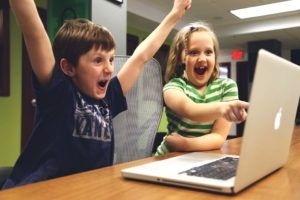 Lee más sobre el artículo ¿Cómo motivar a un hijo para que practique deporte?