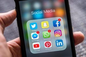 Lee más sobre el artículo Facebook e Instagram y una nueva función que limita el tiempo en las redes