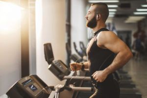 Lee más sobre el artículo Cómo elegir unos auriculares para entrenarte