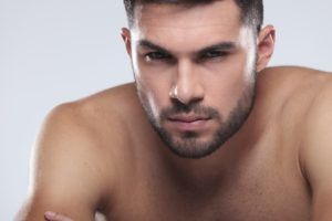 Lee más sobre el artículo Los secretos mejor guardados para la belleza y el cuidado de la piel masculina