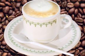 Lee más sobre el artículo Disfruta de un café perfecto gracias a tu cafetera de cápsulas